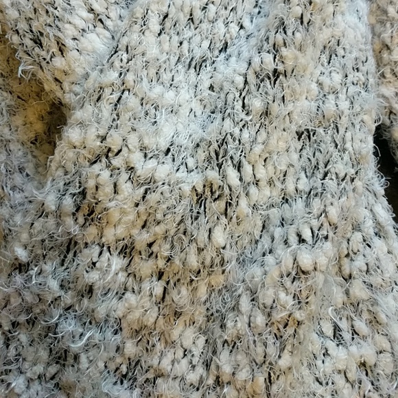 Soft fluffy gray open front cardigan - Picture 4 of 5